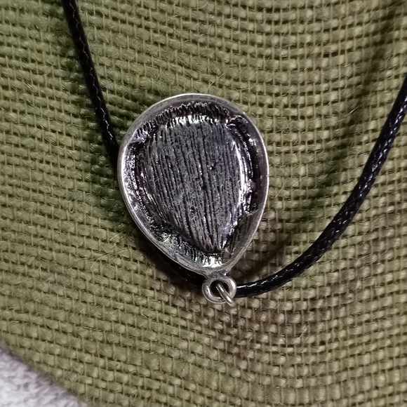 Silvertone Green stone black crystals black cord necklace - Picture 2 of 4